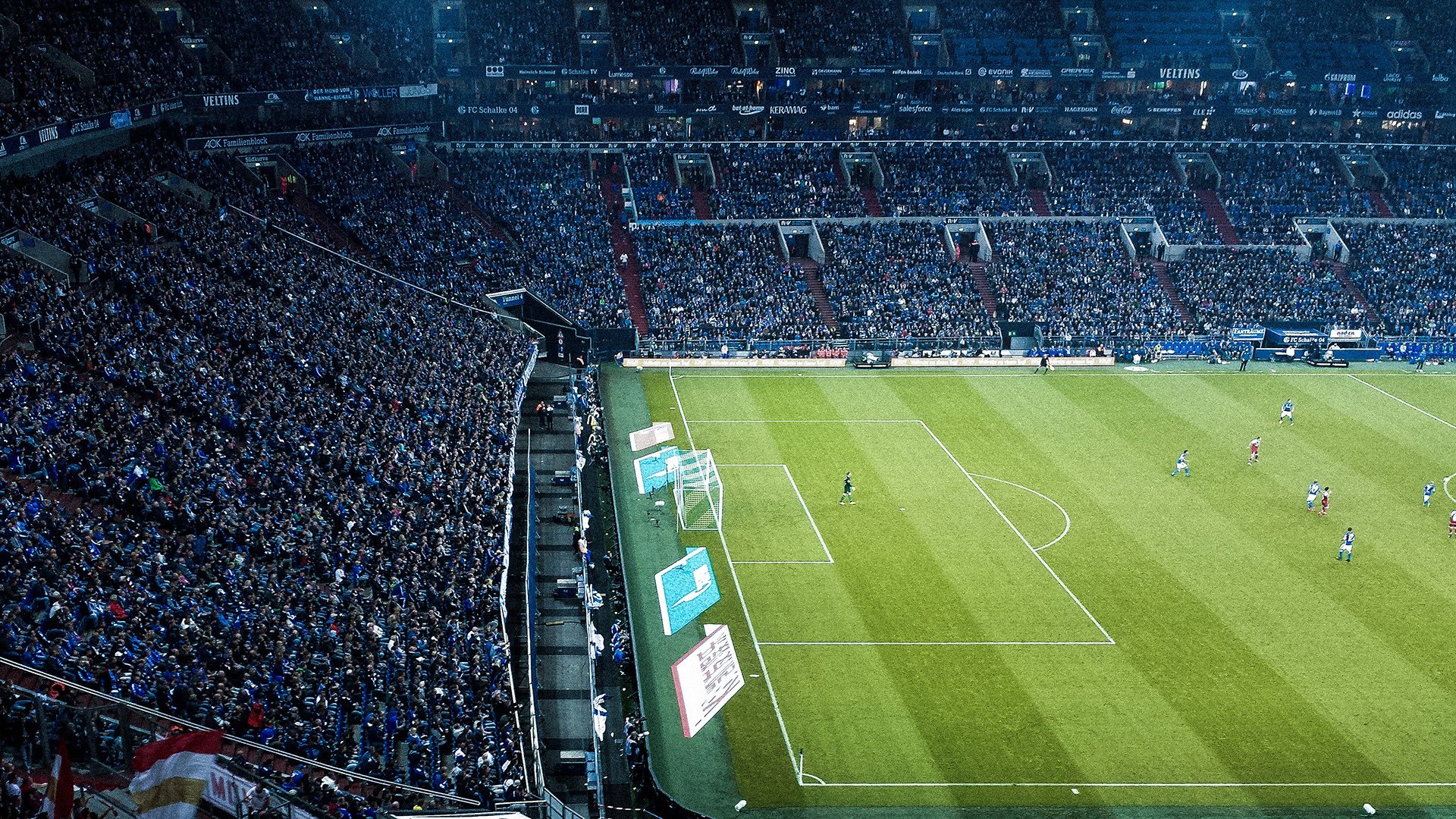 欧冠小组赛：顿涅茨克矿工客平拜仁 战火阴影下的乌克兰球队再显坚韧